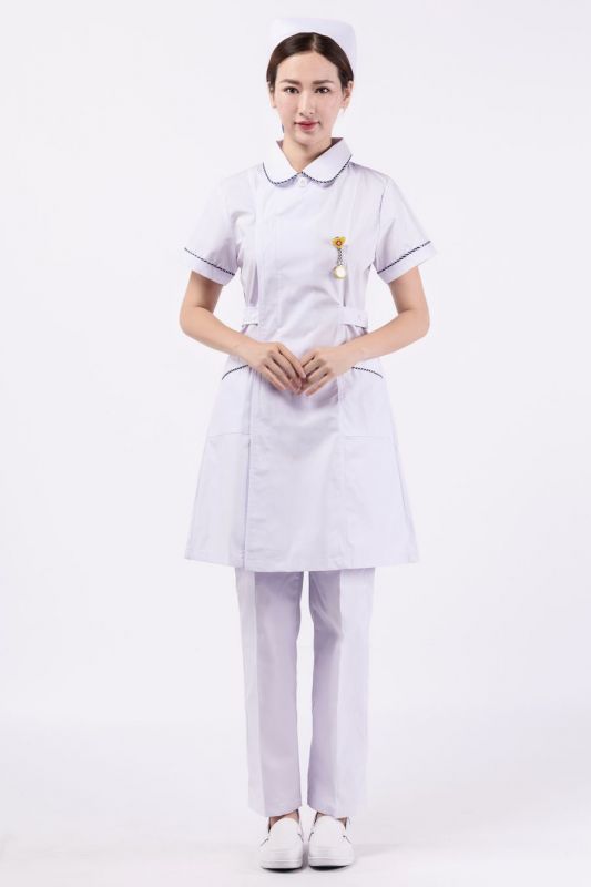 如何選擇正規的護士服裝生產廠家